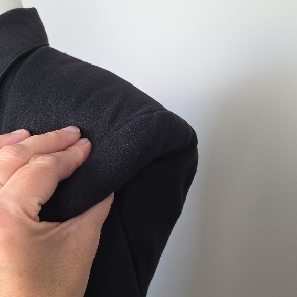 Tribal Black Oversized Vintage Blazer – Made in Canada – Size 5/6 - Picture 5 of 11